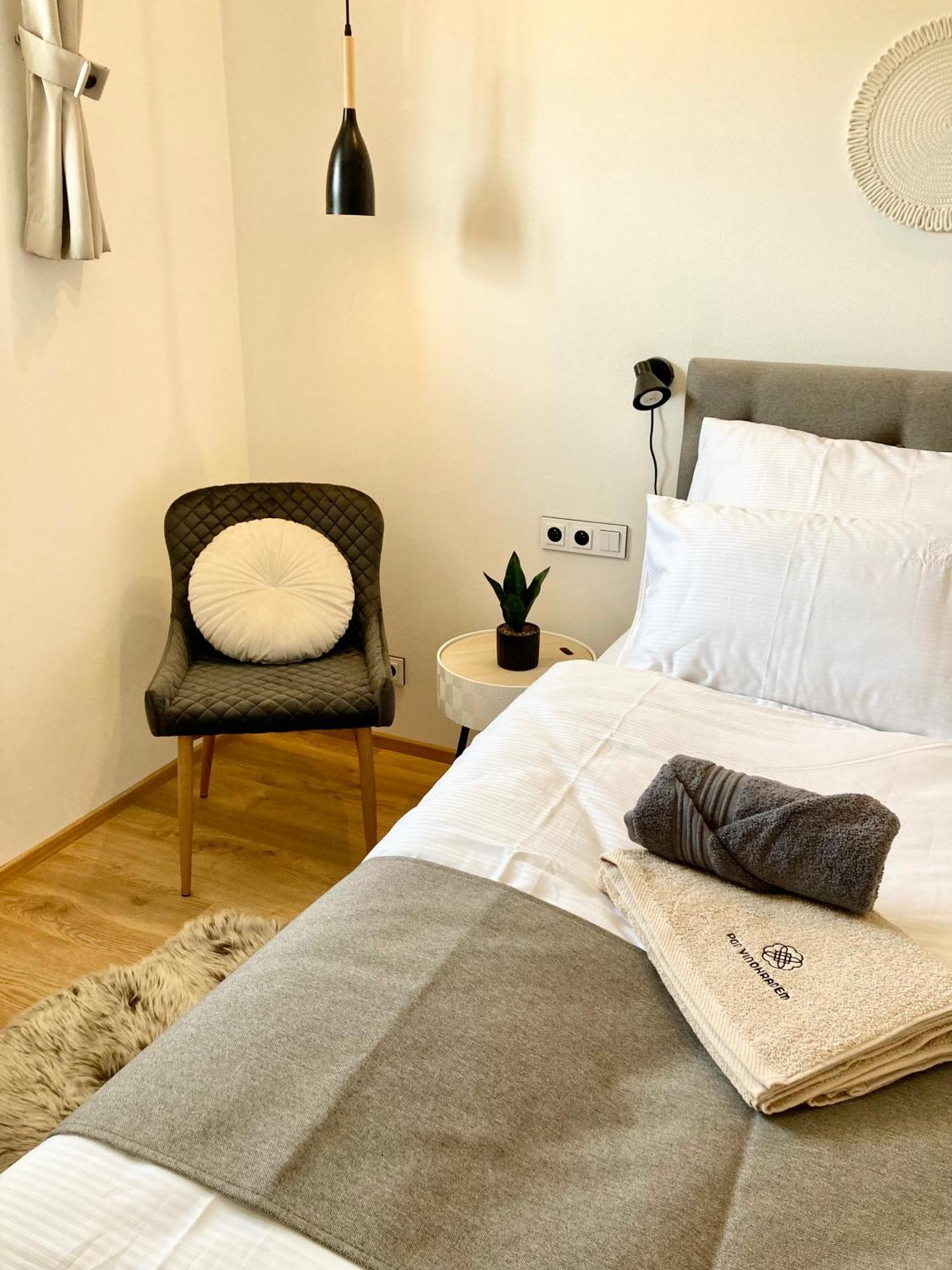 Pod Vinohradem - Apartmany & Vinne Sklepy Mutěnice Buitenkant foto
