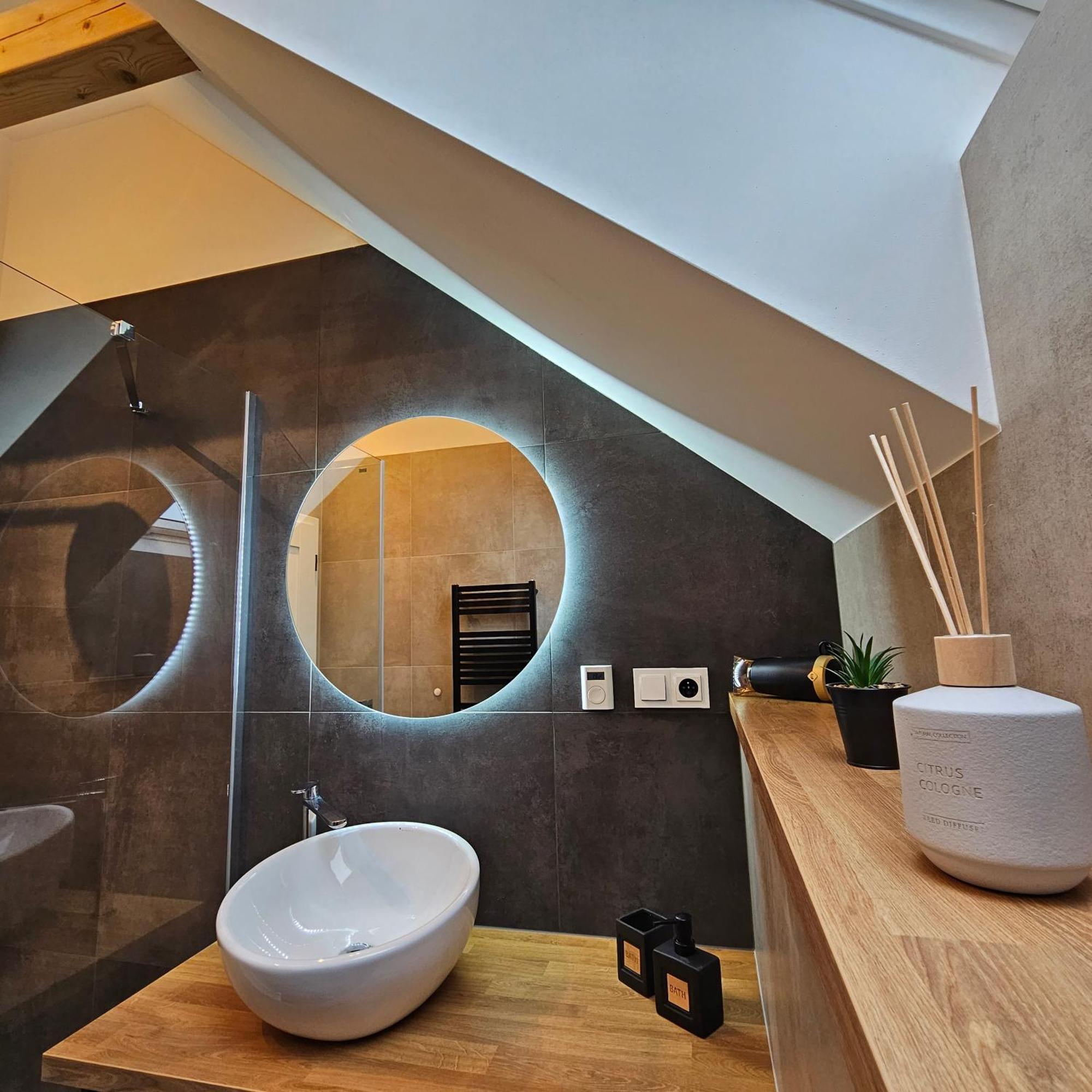 Pod Vinohradem - Apartmany & Vinne Sklepy Mutěnice Buitenkant foto